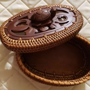 SOLD!   Hawaiian Carved Wooden Turtle Wicker Jewelry Trinket Box Basket